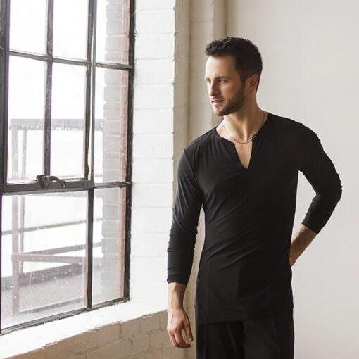 men long sleeve v neck shirt